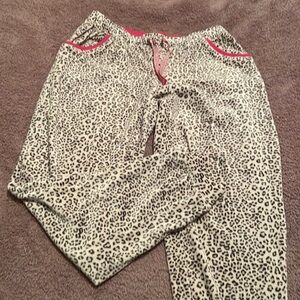 Muk Luks Leopard Jogger Lounge/Pajama Pants in Small